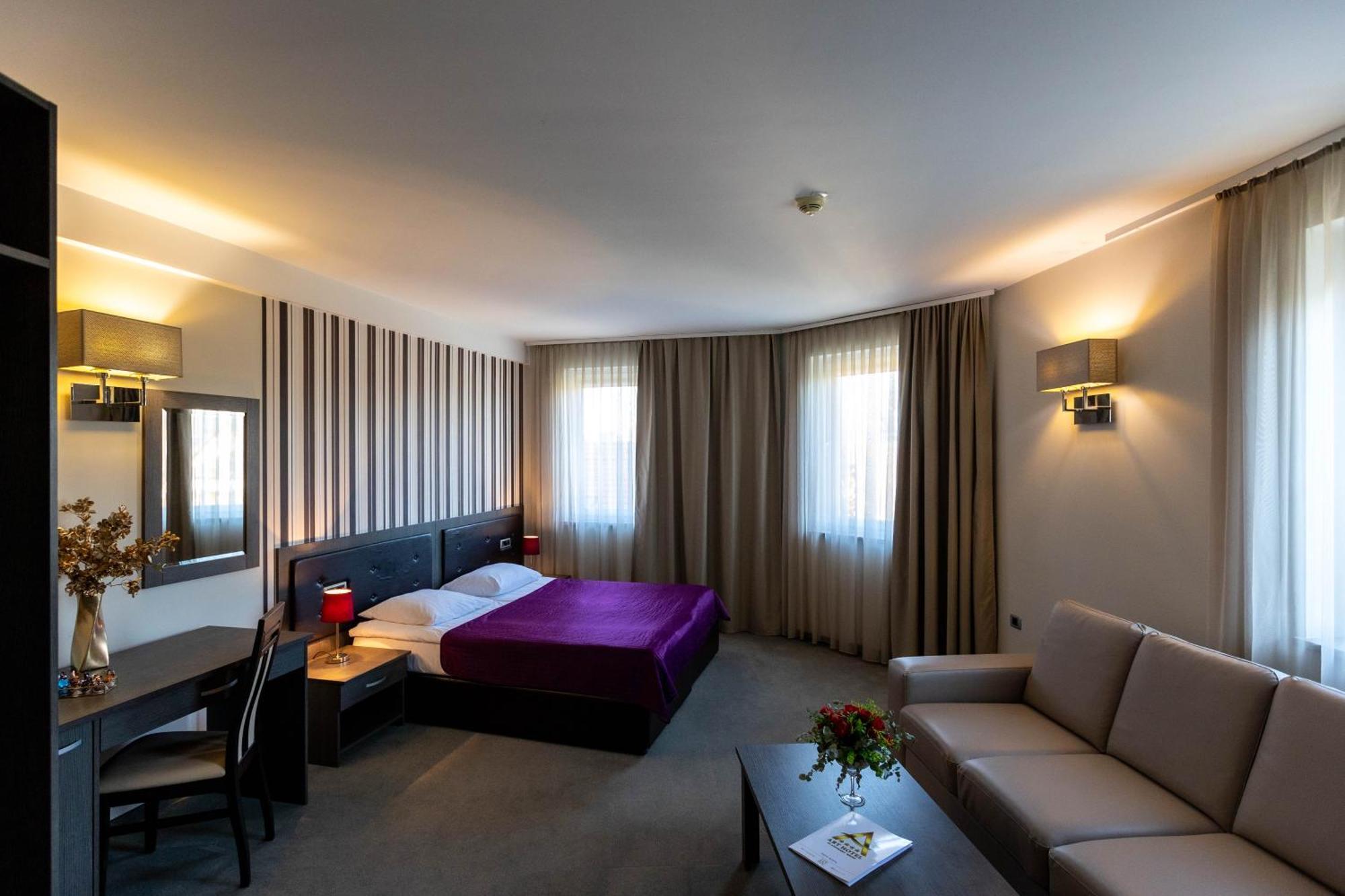 Art Hotel Slavonski Brod Exterior foto