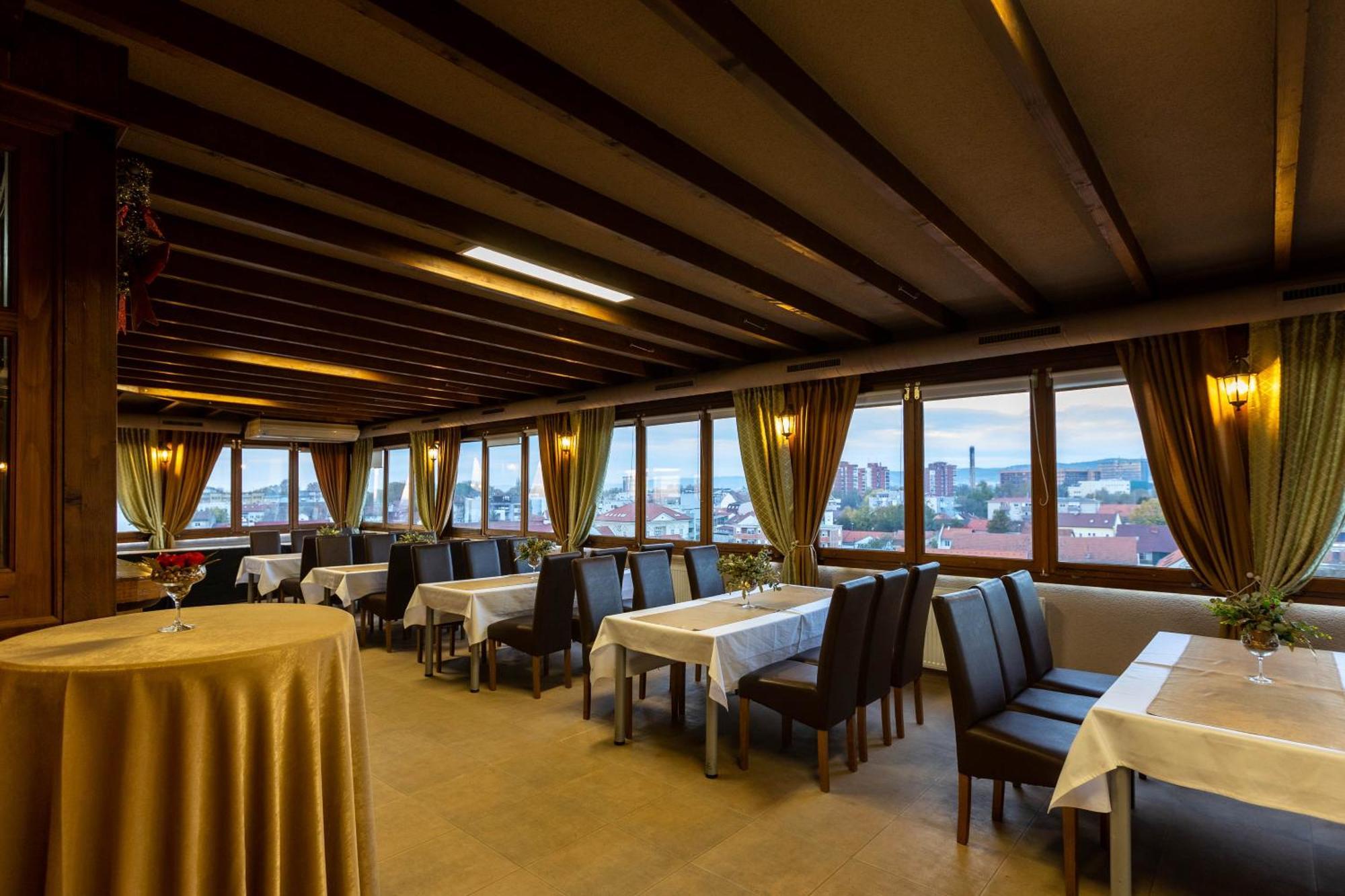 Art Hotel Slavonski Brod Exterior foto